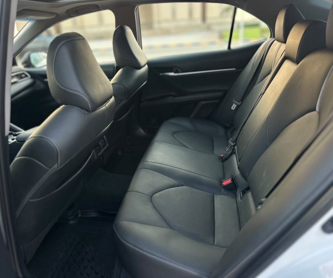 Car Image 2018 TOYOTA CAMRY XSE