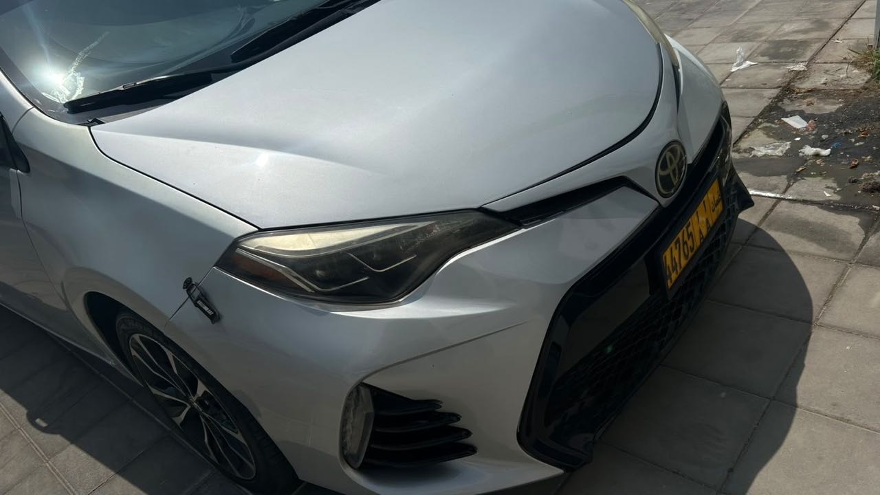 Car Image 2018 TOYOTA COROLLA SE