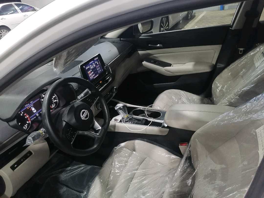 Car Image 2024 NISSAN ALTIMA SV