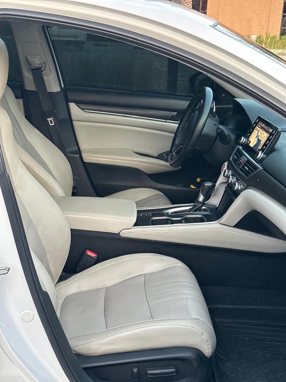 Car Image 2018 HONDA ACCORD TOURING