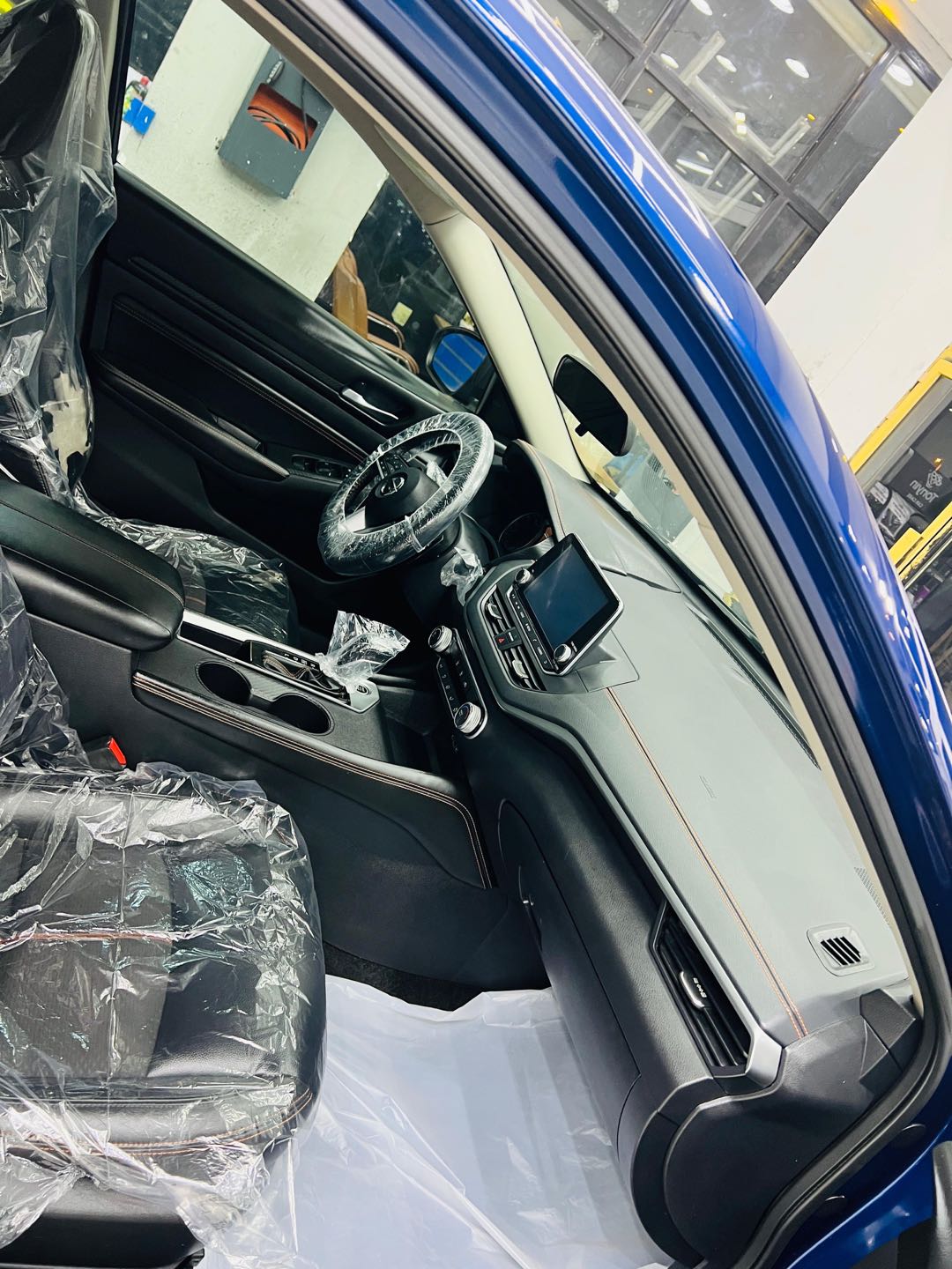 Car Image 2019 NISSAN ALTIMA SR