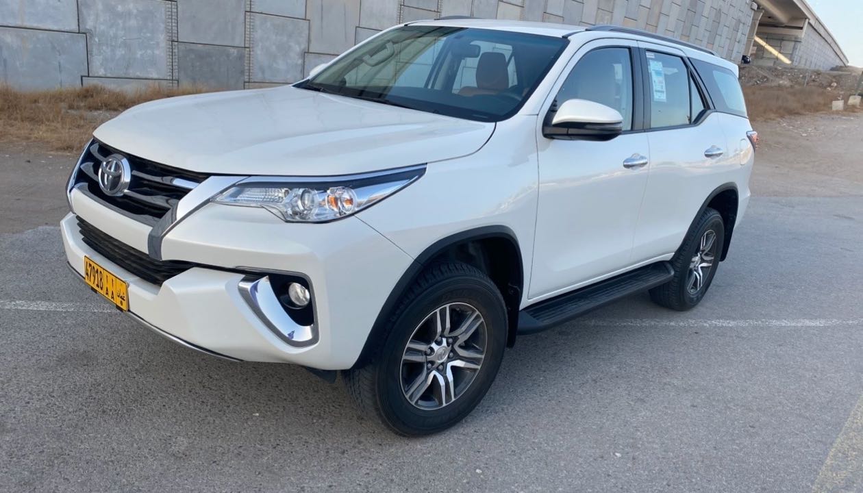Car Image 2019 TOYOTA FORTUNER GXR