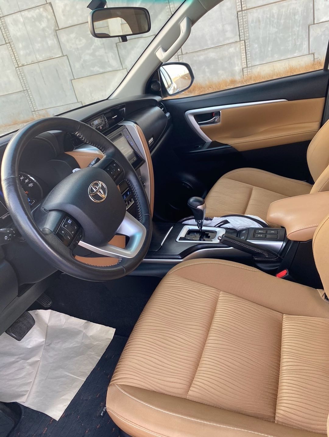 Car Image 2019 TOYOTA FORTUNER GXR