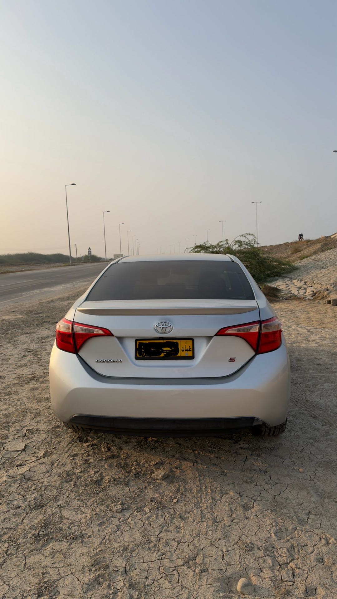 Car Image 2017 TOYOTA COROLLA LE
