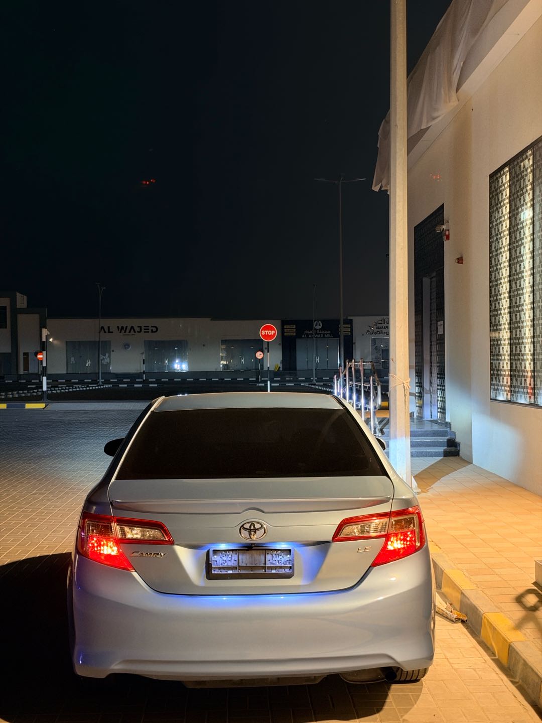 Car Image 2012 TOYOTA CAMRY LE