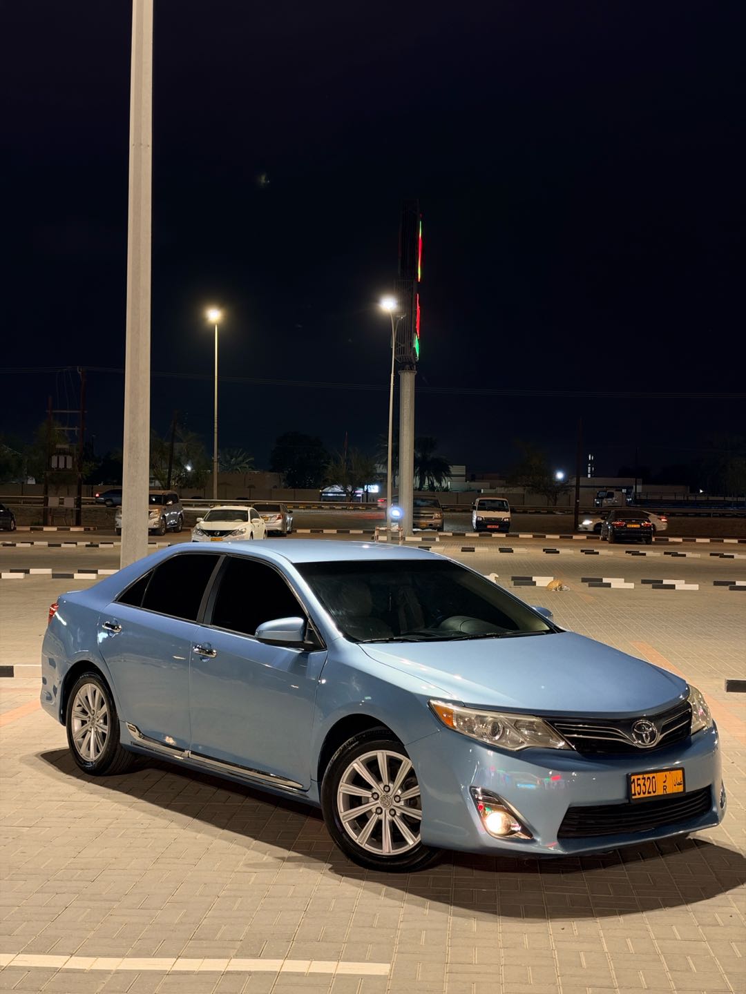Car Image 2012 TOYOTA CAMRY LE