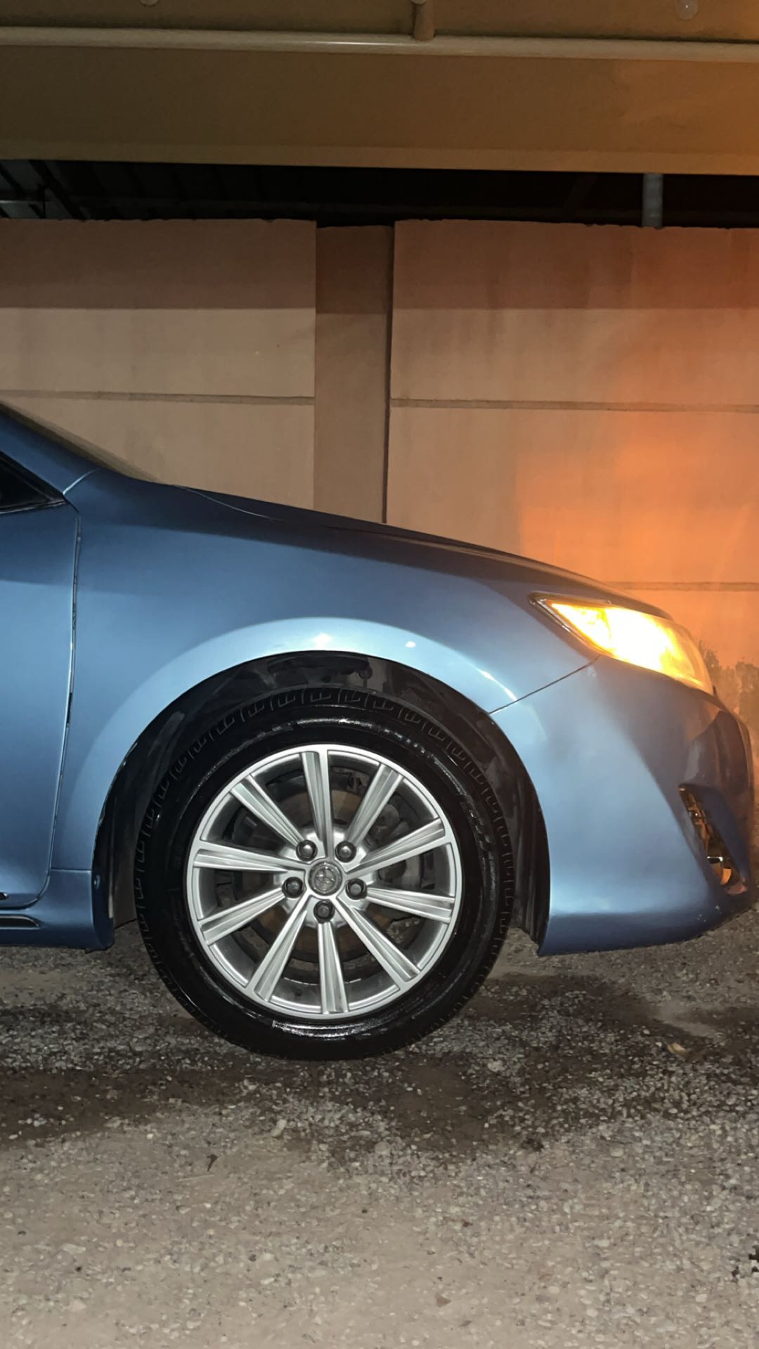 Car Image 2012 TOYOTA CAMRY LE
