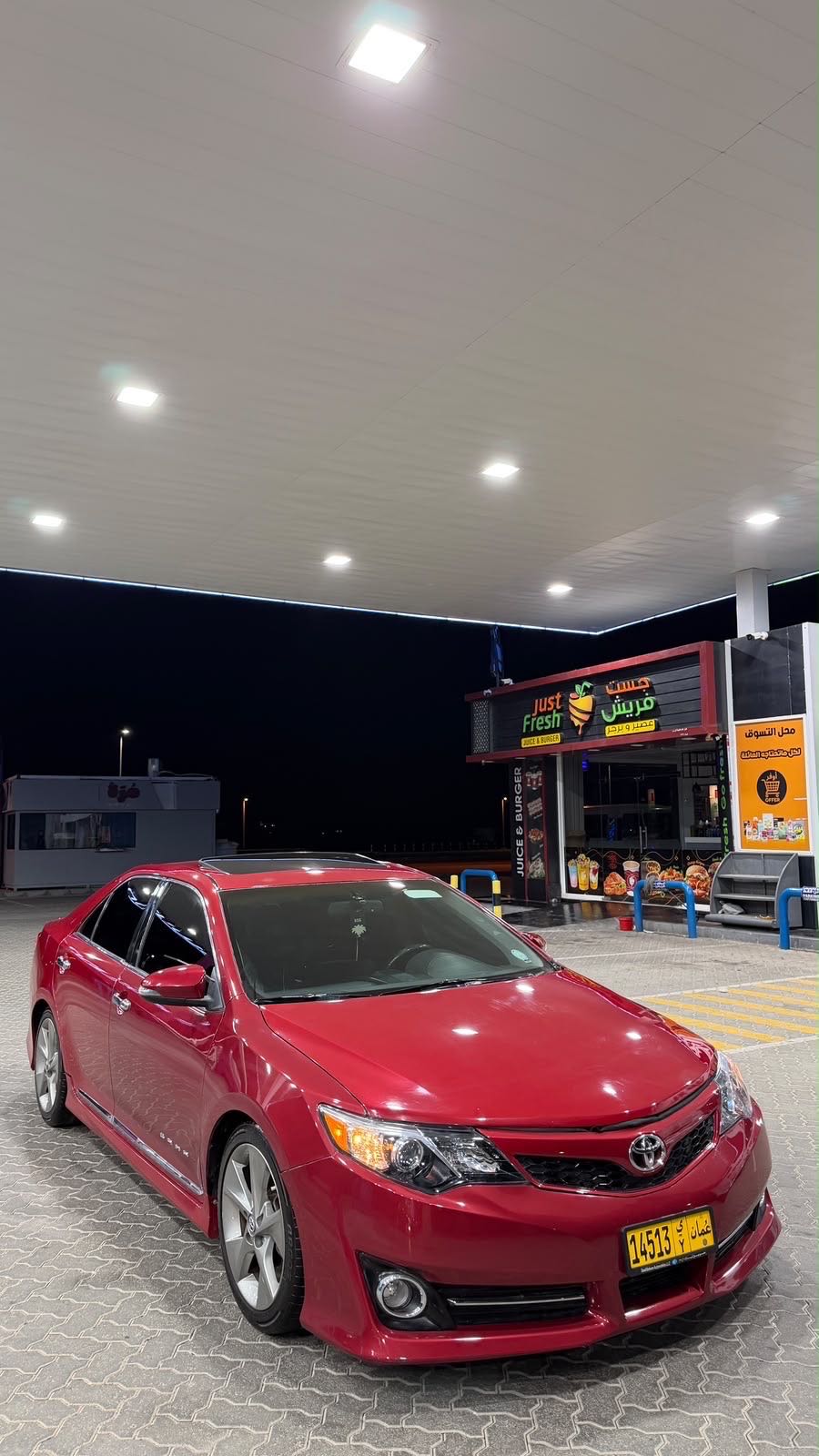 Car Image 2012 TOYOTA CAMRY SE