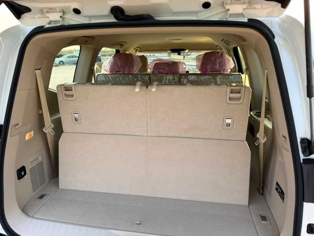 Car Image 2026 TOYOTA LAND CRUISER GX.R
