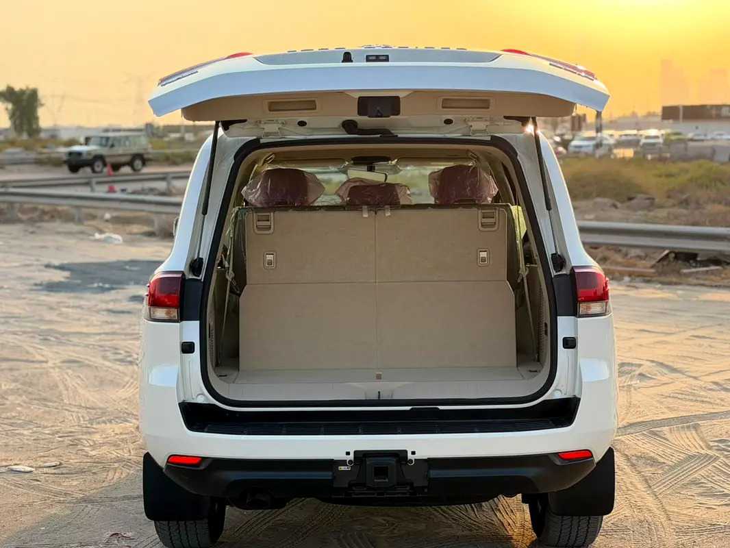 Car Image 2026 TOYOTA LAND CRUISER GX.R