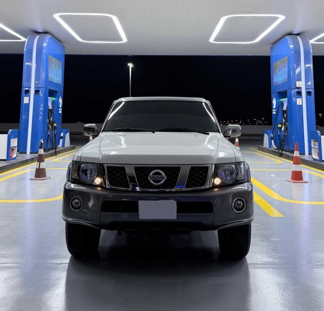 Car Image 2019 NISSAN SAFARI 