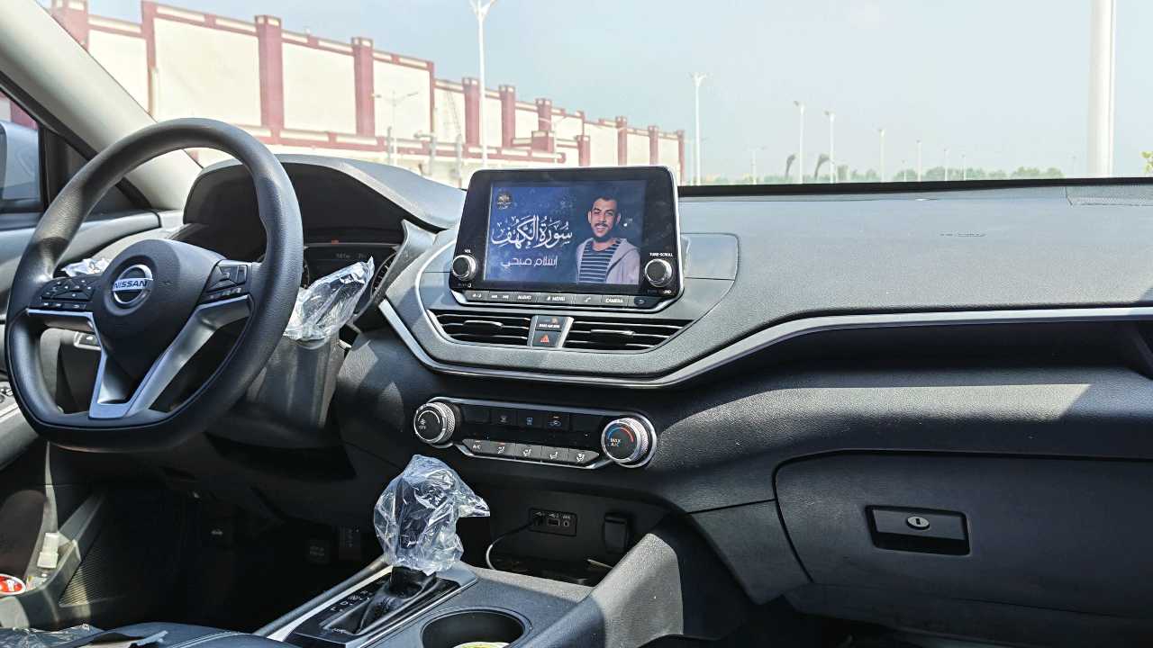Car Image 2019 NISSAN ALTIMA S