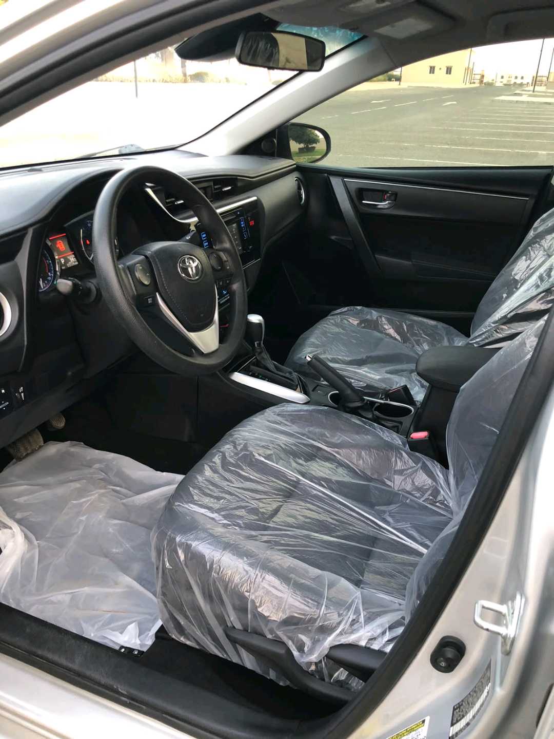 Car Image 2019 TOYOTA COROLLA LE