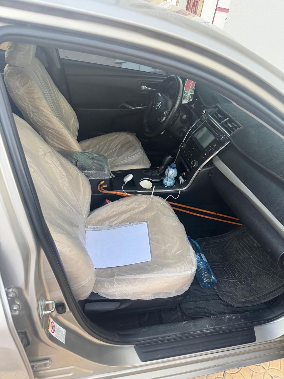 Car Image 2016 TOYOTA CAMRY SE