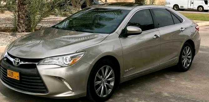 Car Image 2015 TOYOTA CAMRY XLE