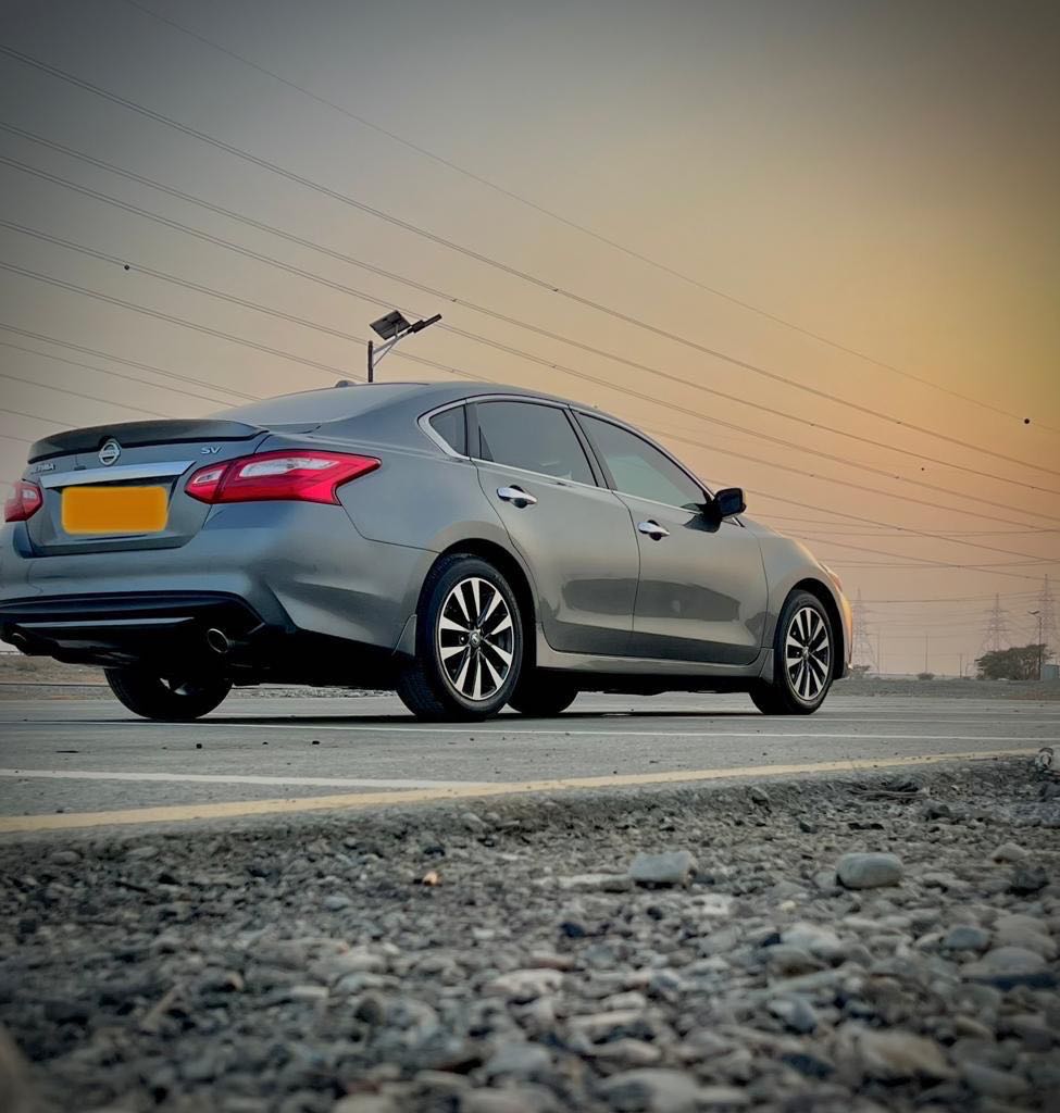 Car Image 2016 NISSAN ALTIMA SV