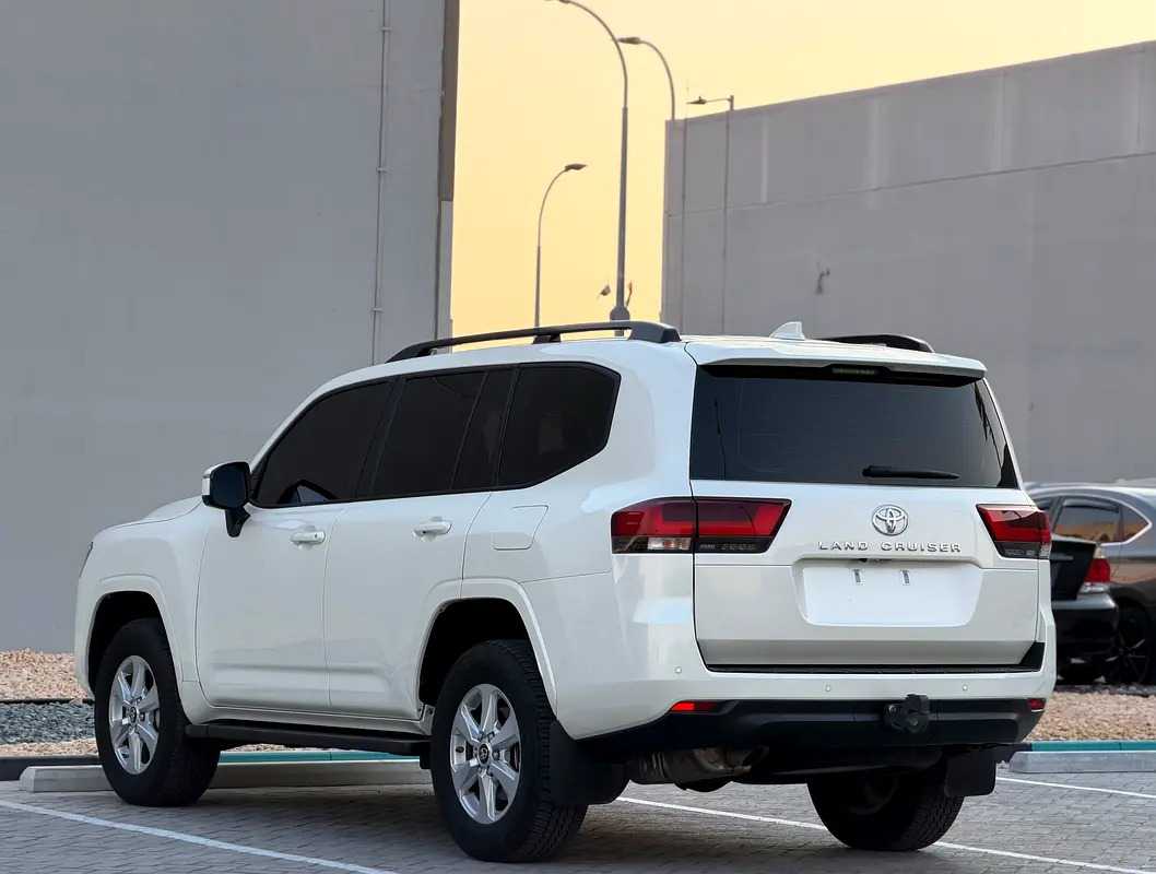 Car Image 2025 TOYOTA LAND CRUISER EXR