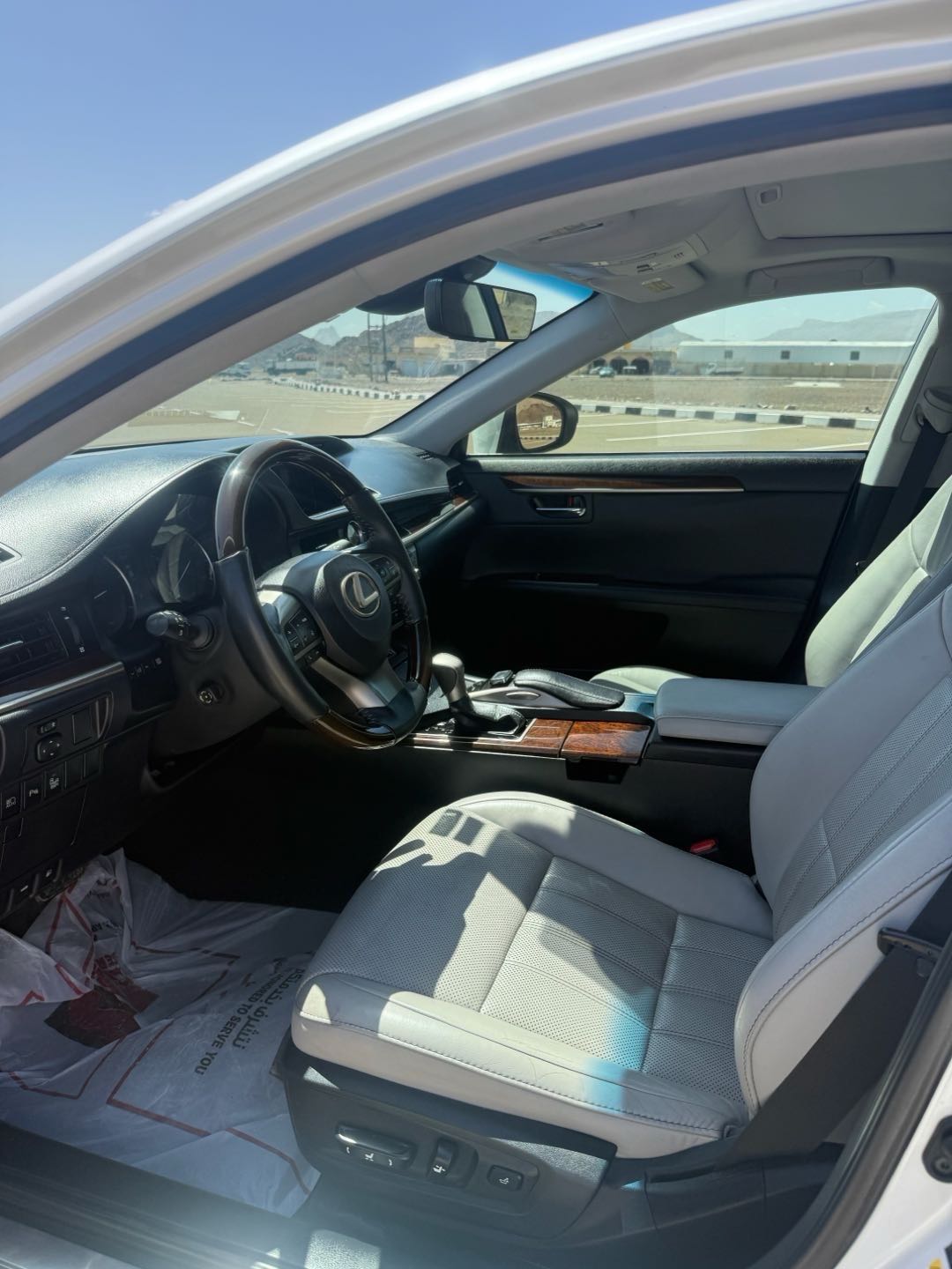 Car Image 2018 LEXUS ES 350