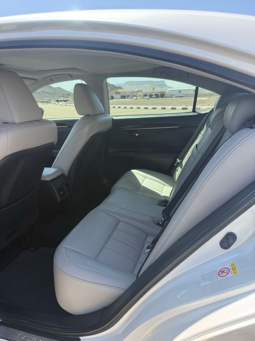 Car Image 2018 LEXUS ES 350