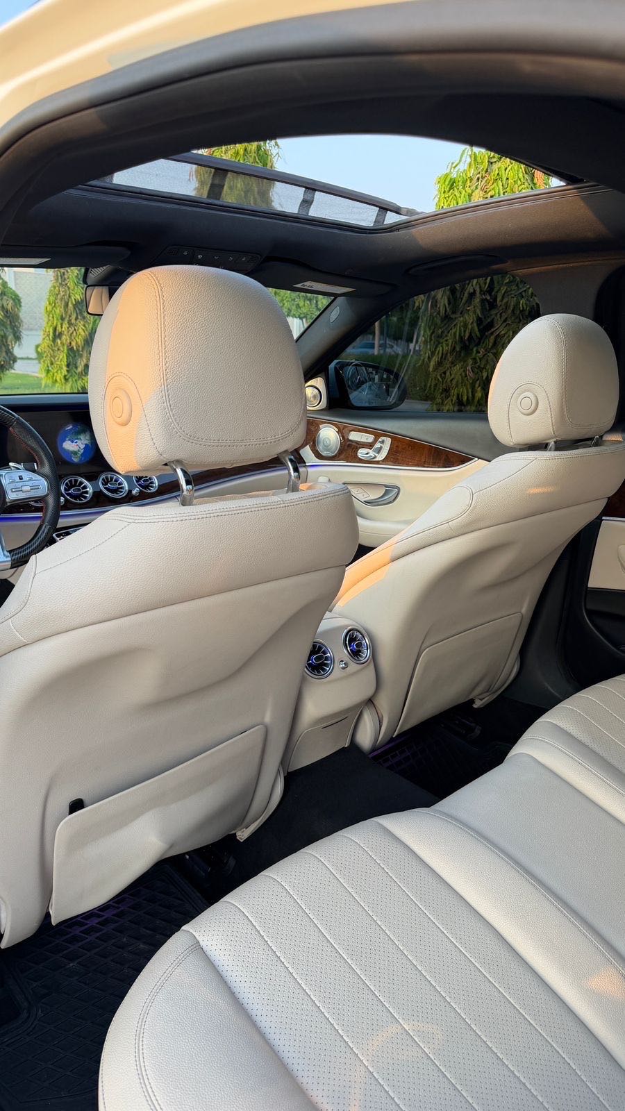 Car Image 2017 MERCEDES E Class 300