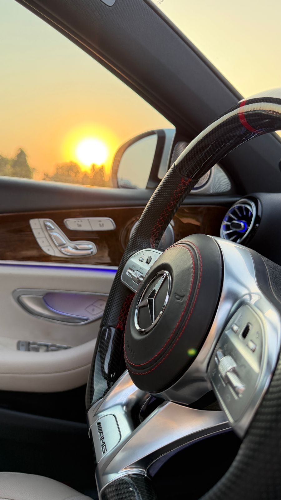 Car Image 2017 MERCEDES E Class 300