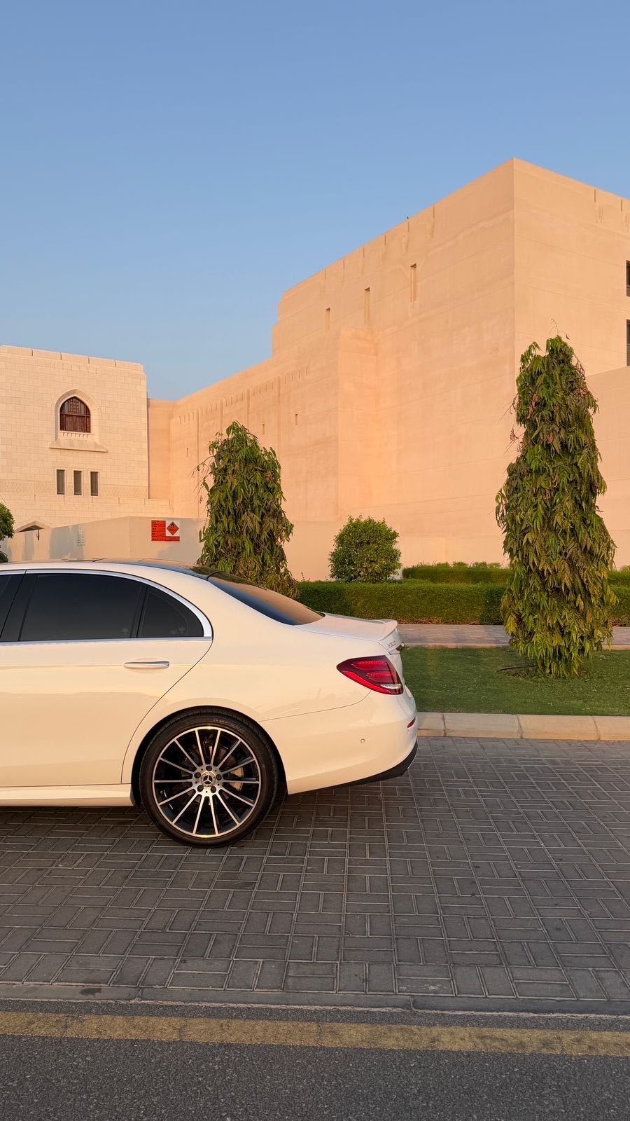 Car Image 2017 MERCEDES E Class 300