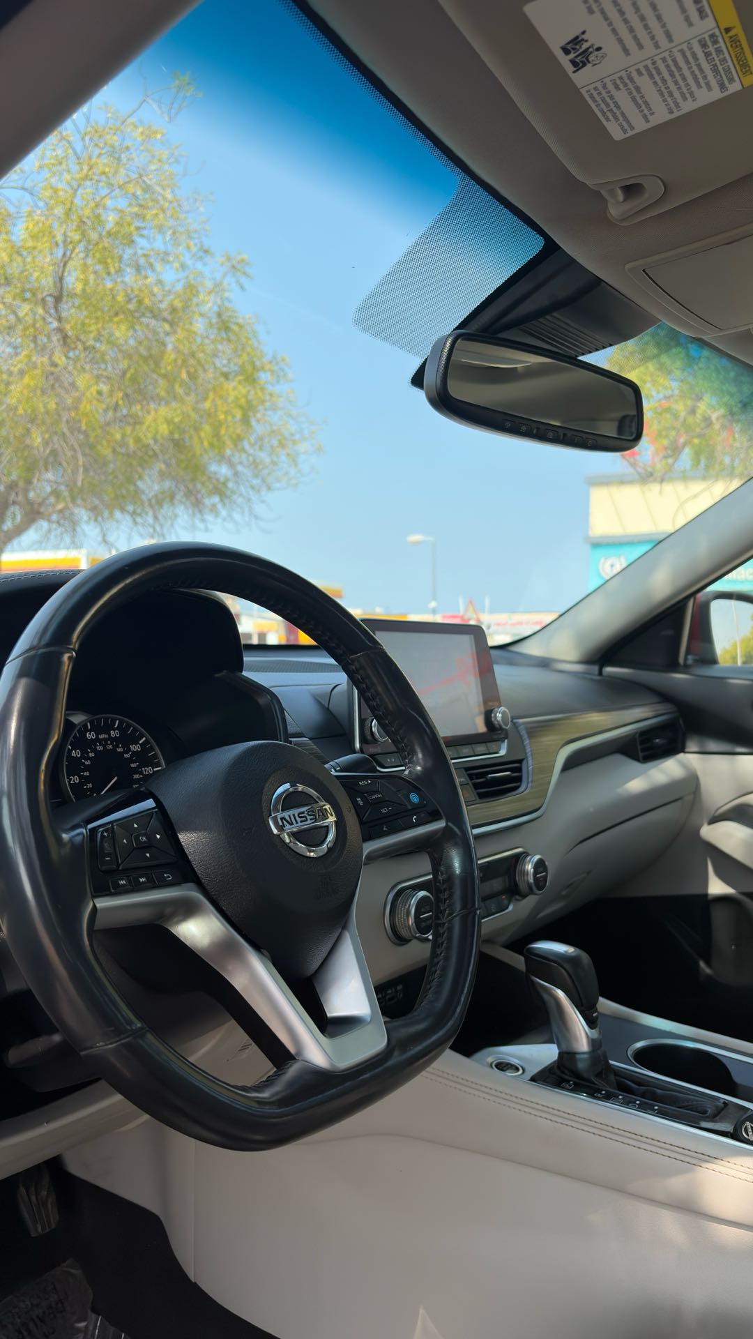 Car Image 2019 NISSAN ALTIMA Platinum 