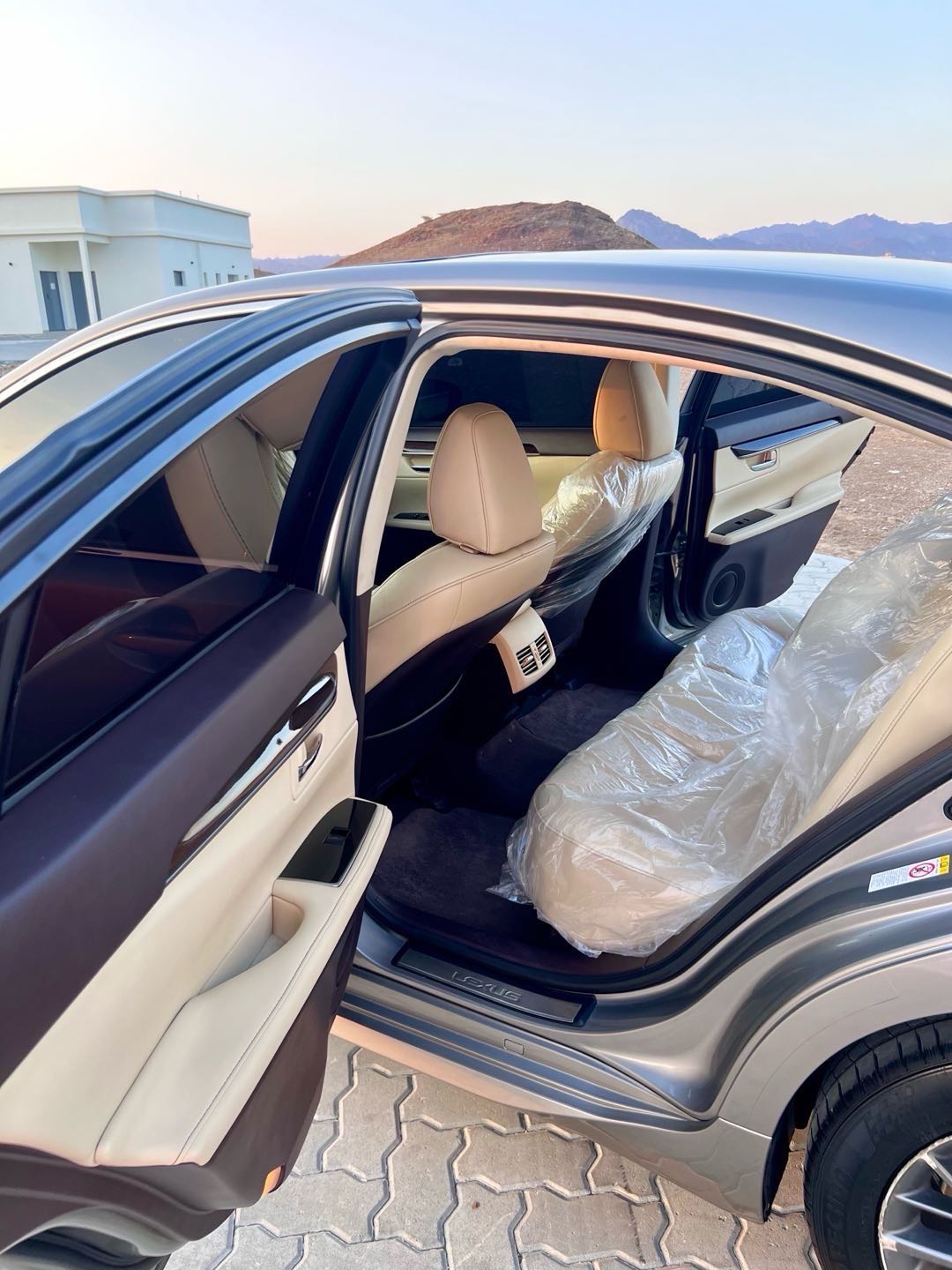 Car Image 2018 LEXUS ES 350