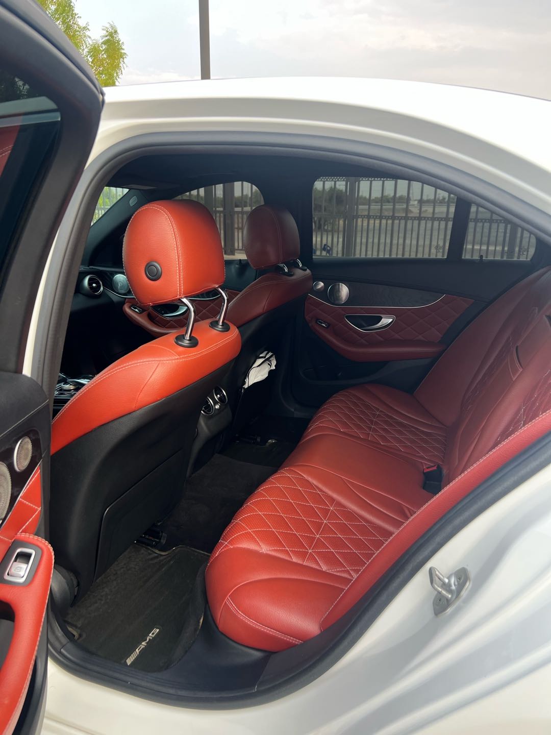 Car Image 2016 MERCEDES C Class 300