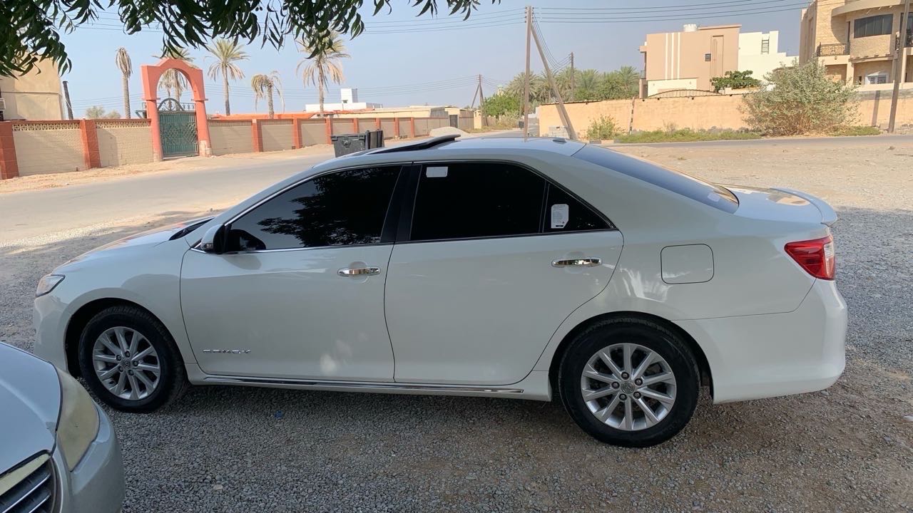 Car Image 2012 TOYOTA CAMRY XLE