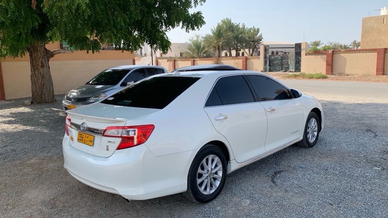 Car Image 2012 TOYOTA CAMRY XLE