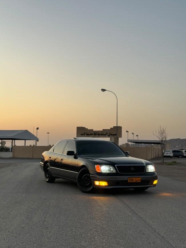 Car Image 1999 LEXUS LS 400