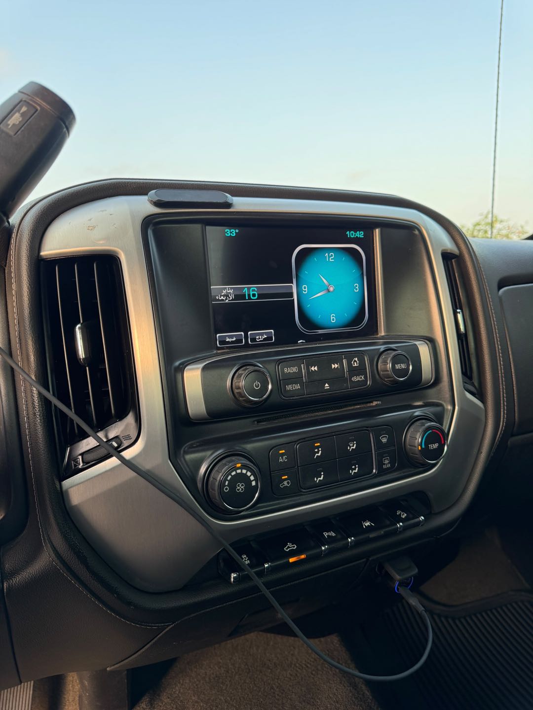 Car Image 2018 GMC SIERRA SLT