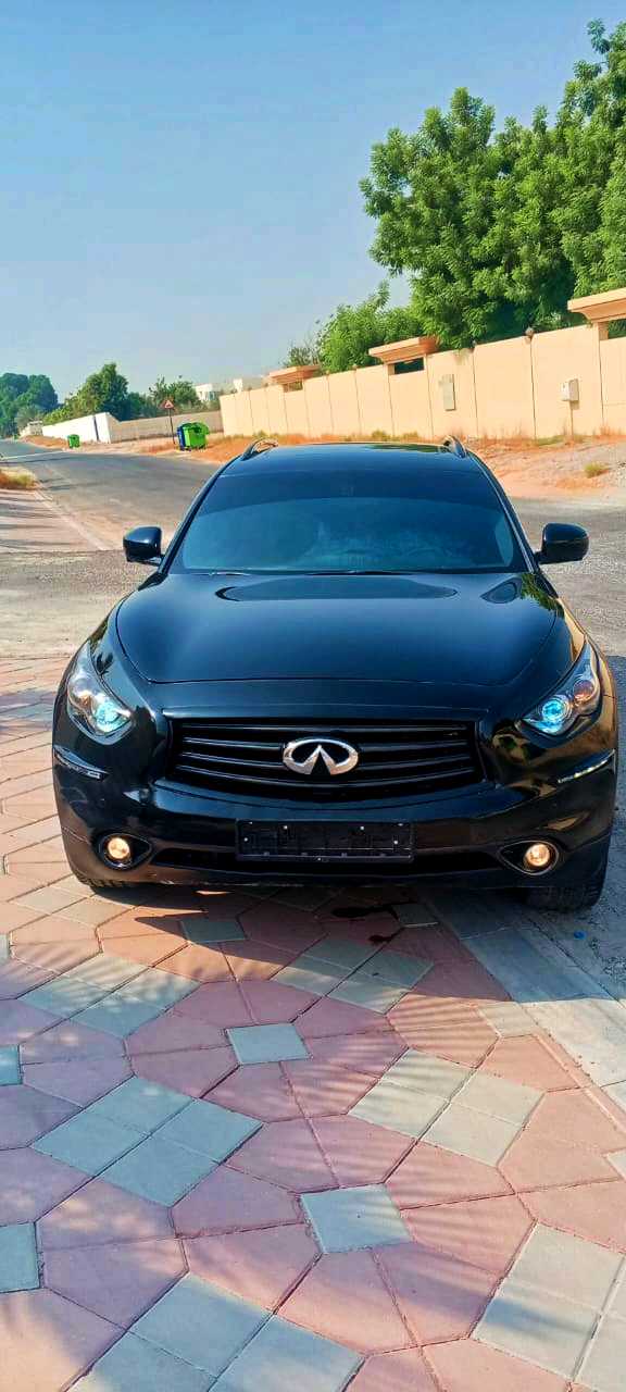 انفينتي QX70 2016