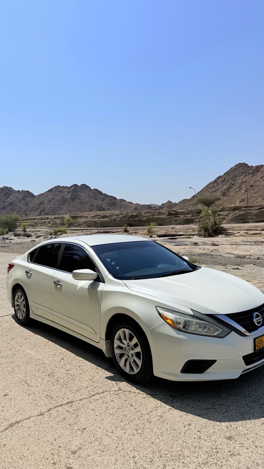 Car Image 2017 NISSAN ALTIMA S