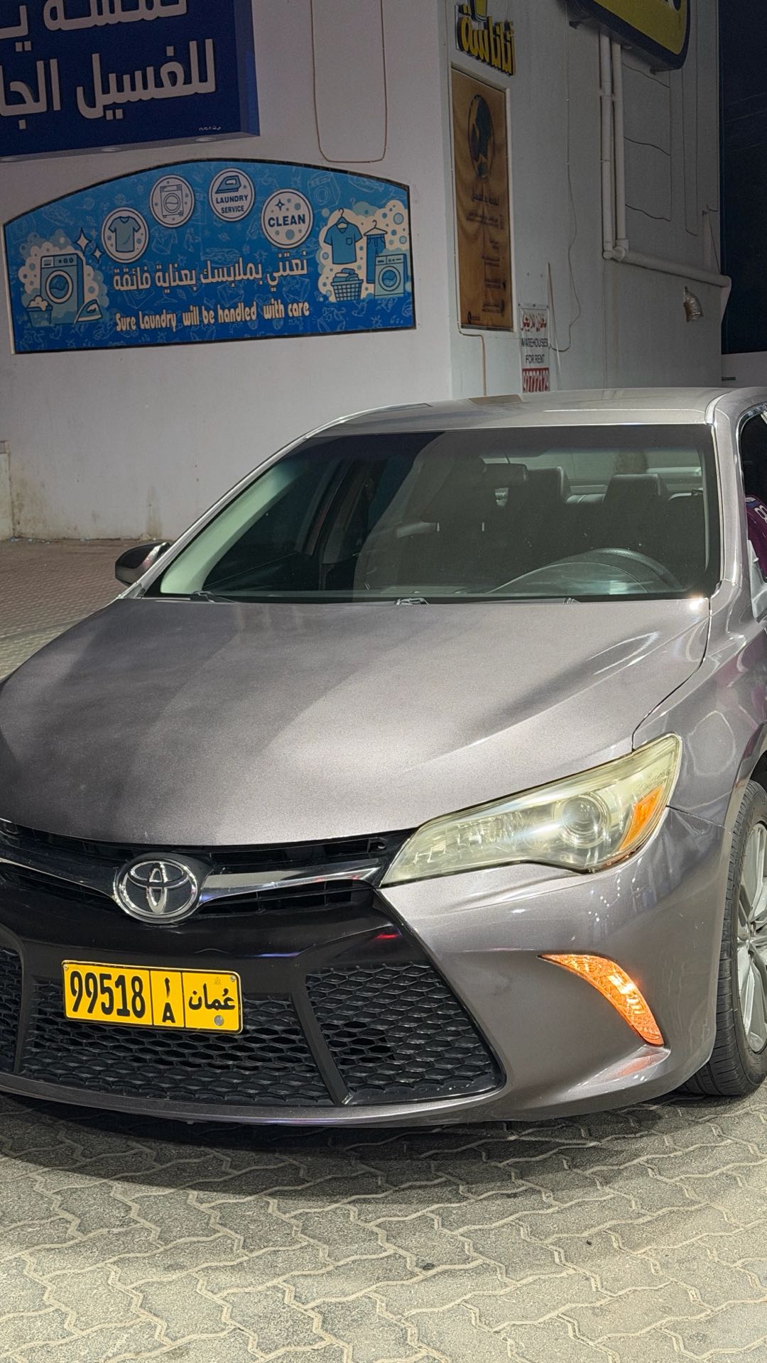 Car Image 2015 TOYOTA CAMRY SE