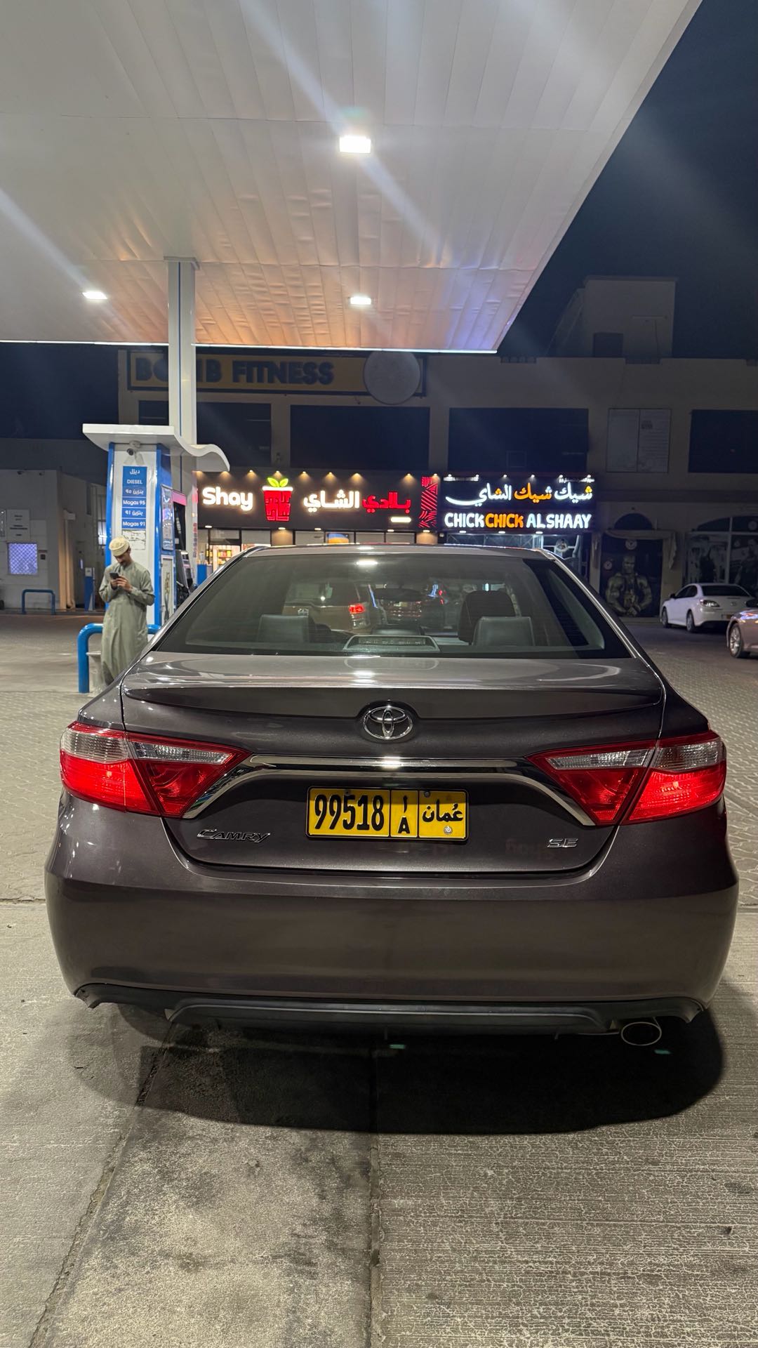 Car Image 2015 TOYOTA CAMRY SE