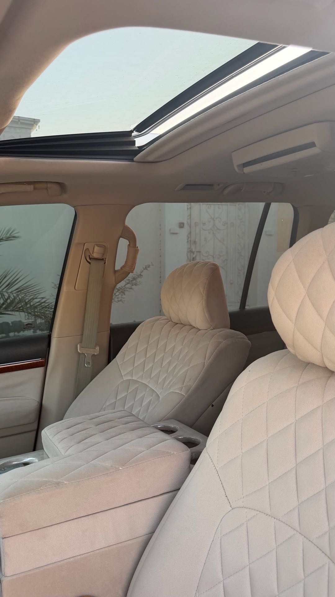 Car Image 2015 TOYOTA LAND CRUISER GX.R