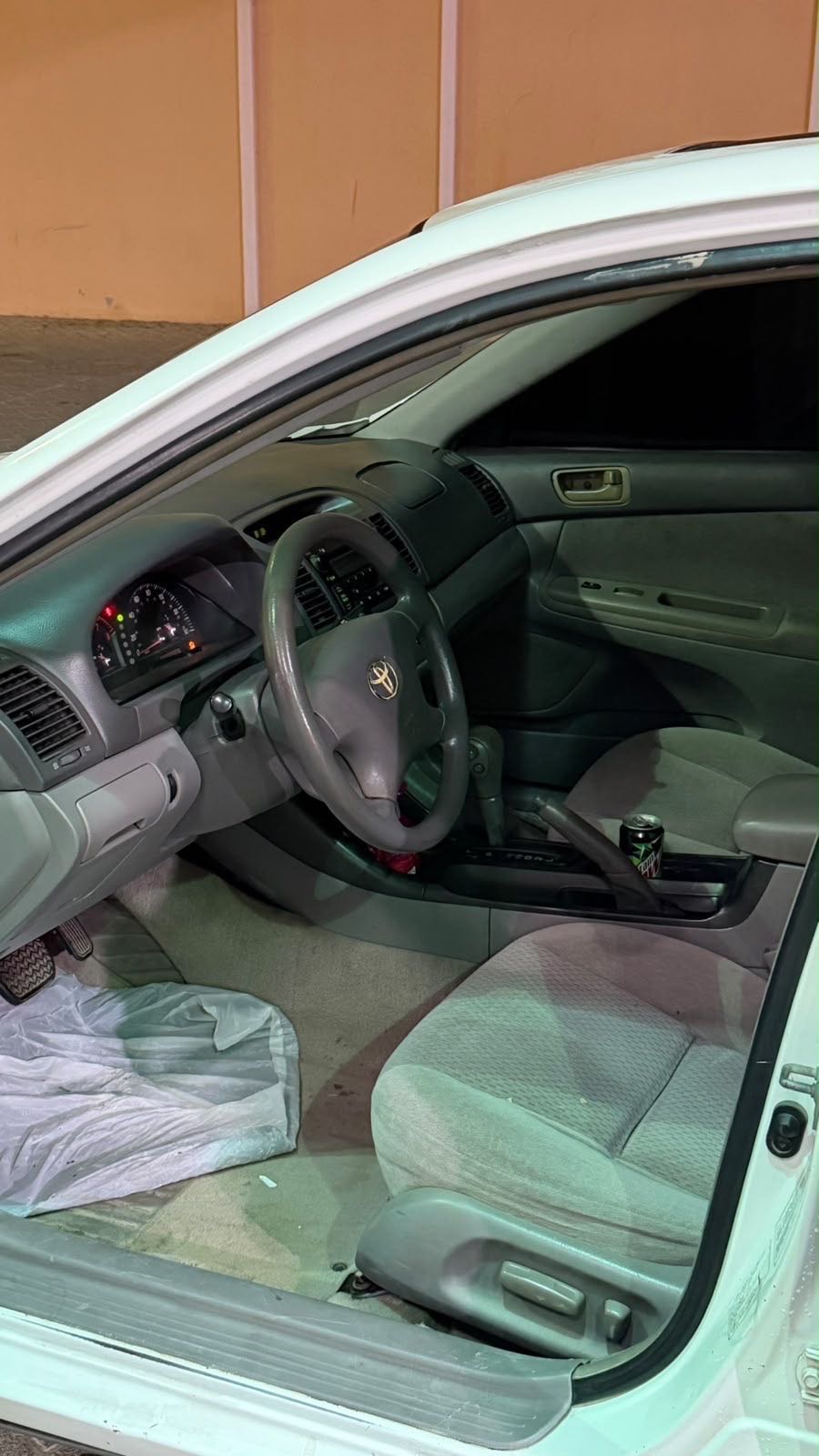 Car Image 2002 TOYOTA CAMRY SE