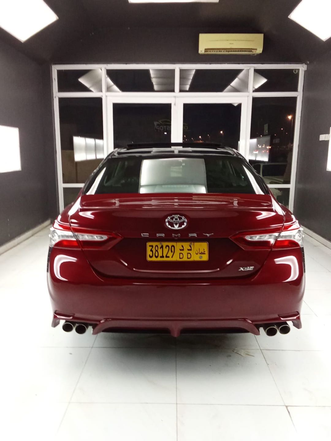 Car Image 2018 TOYOTA CAMRY XSE