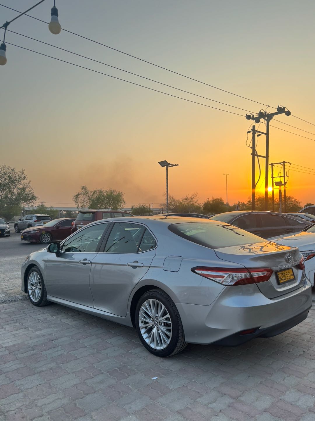 Car Image 2018 TOYOTA CAMRY XLE