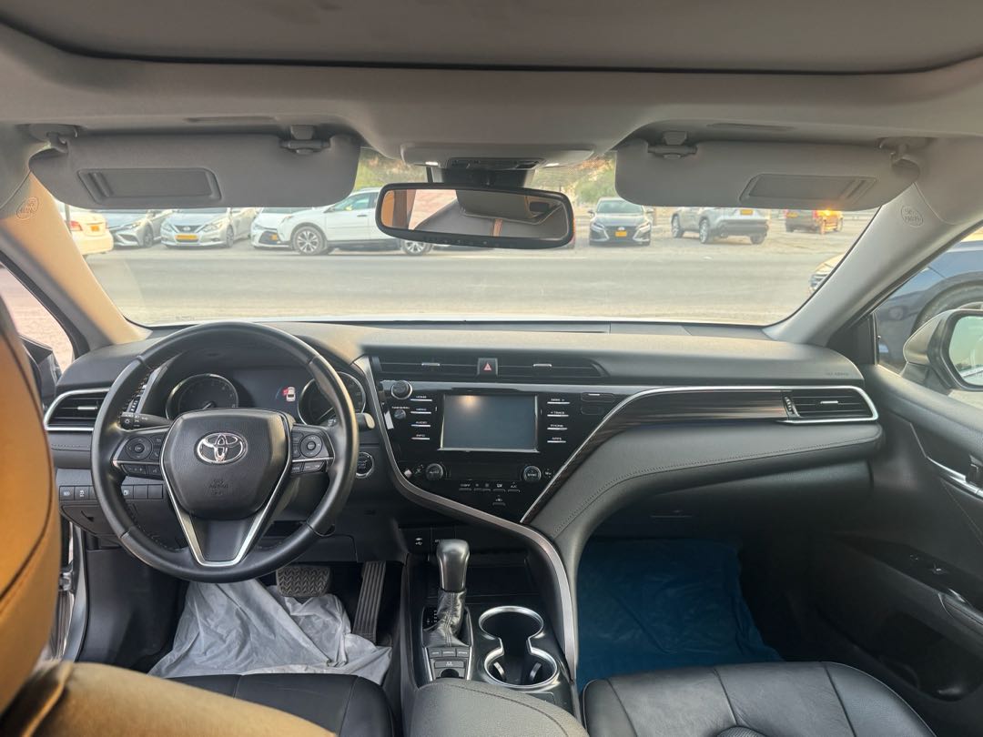 Car Image 2018 TOYOTA CAMRY XLE
