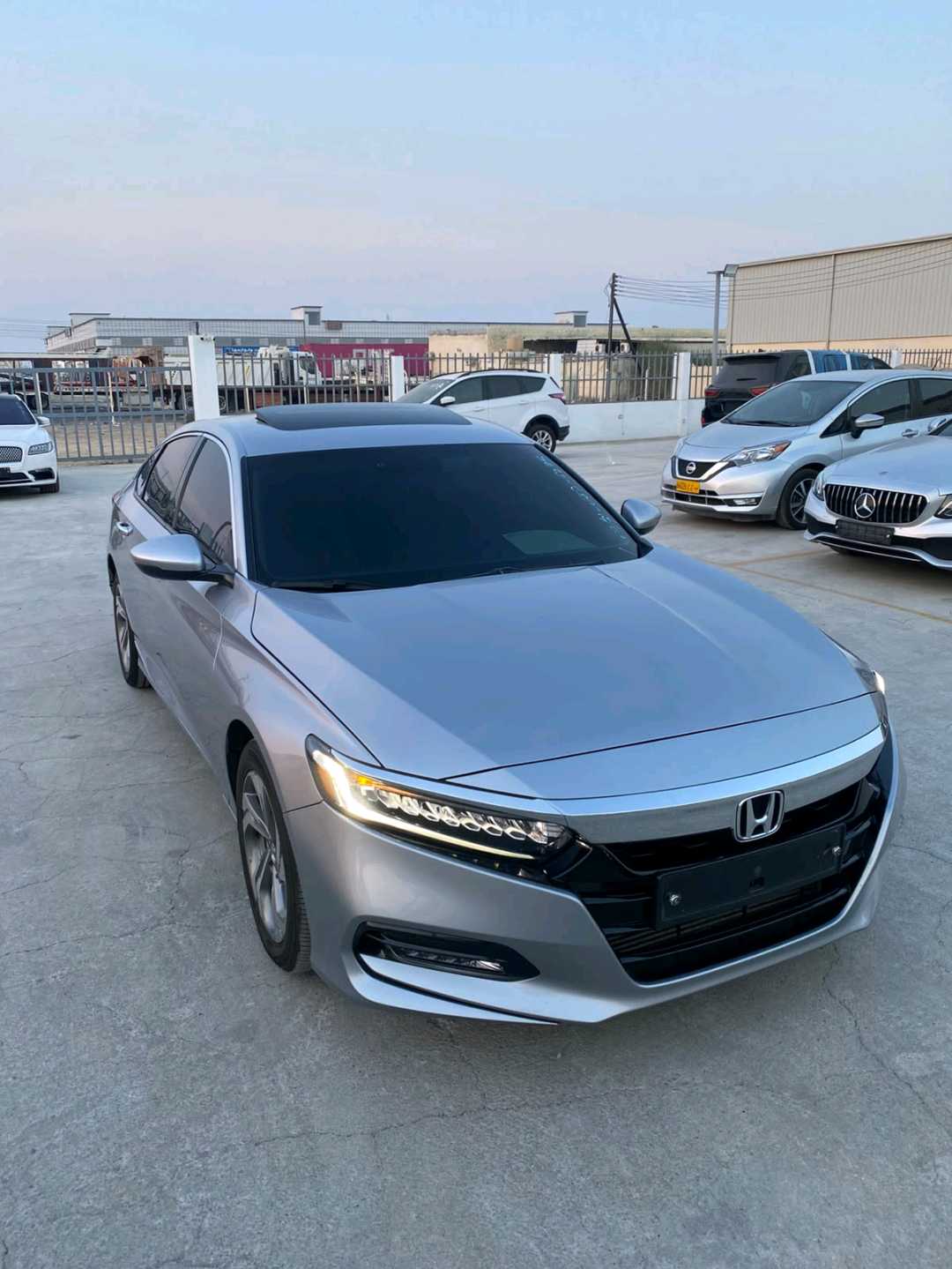 Car Image 2018 HONDA ACCORD EX