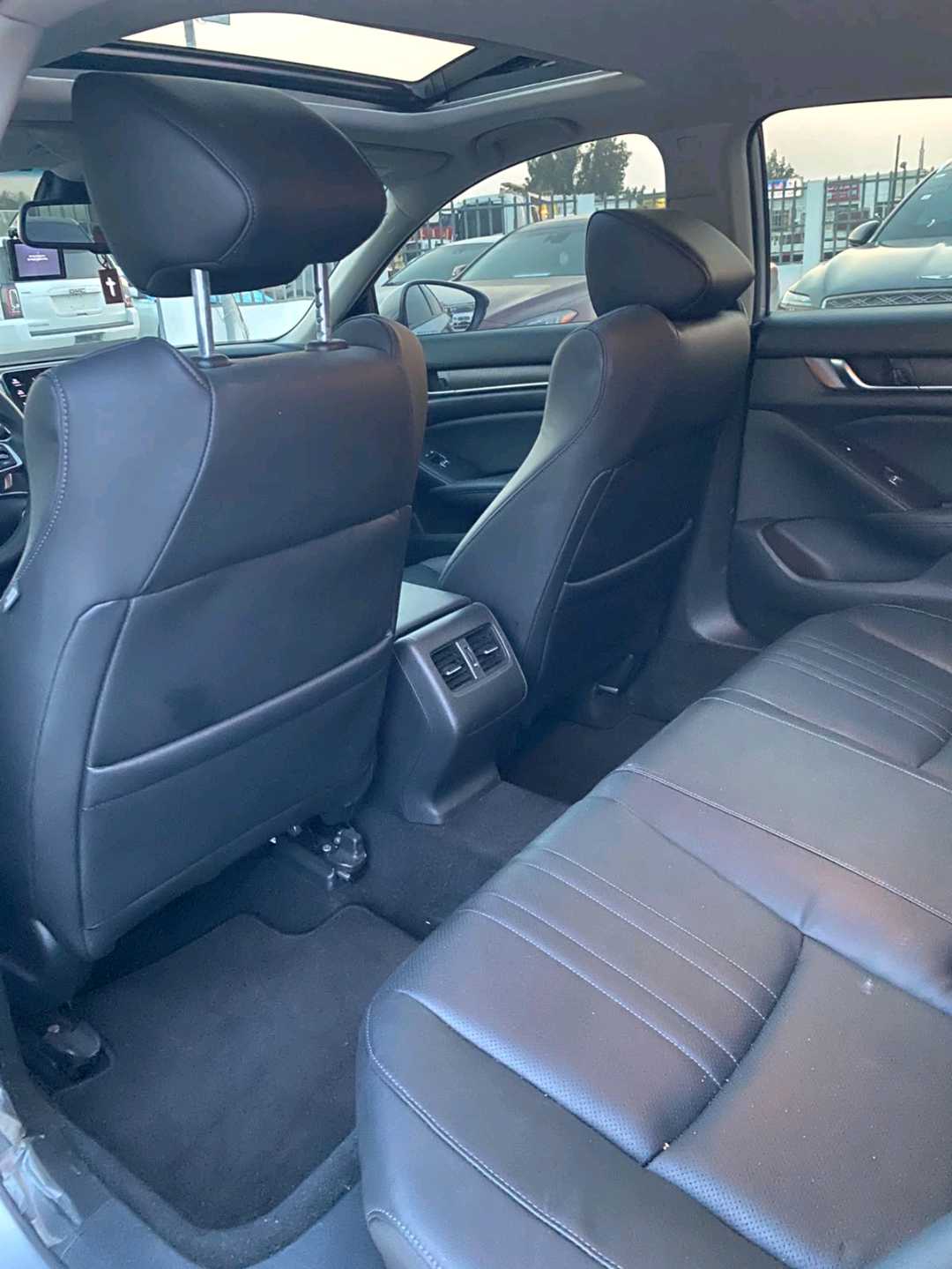 Car Image 2018 HONDA ACCORD EX