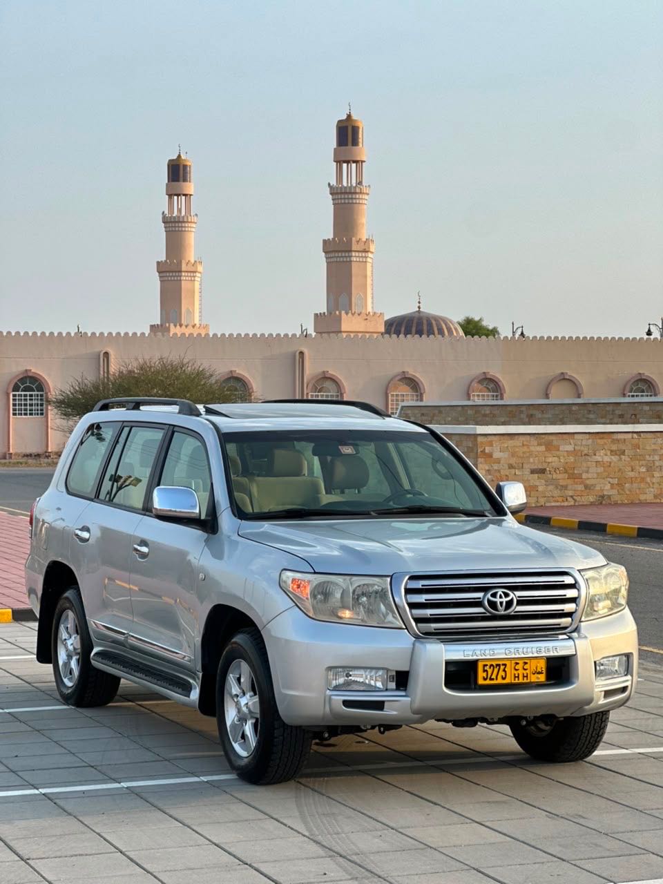 Car Image 2009 TOYOTA LAND CRUISER GX.R