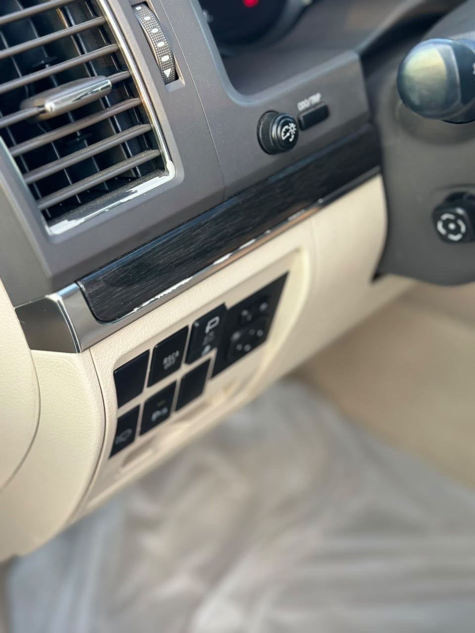 Car Image 2019 TOYOTA LAND CRUISER VX.R