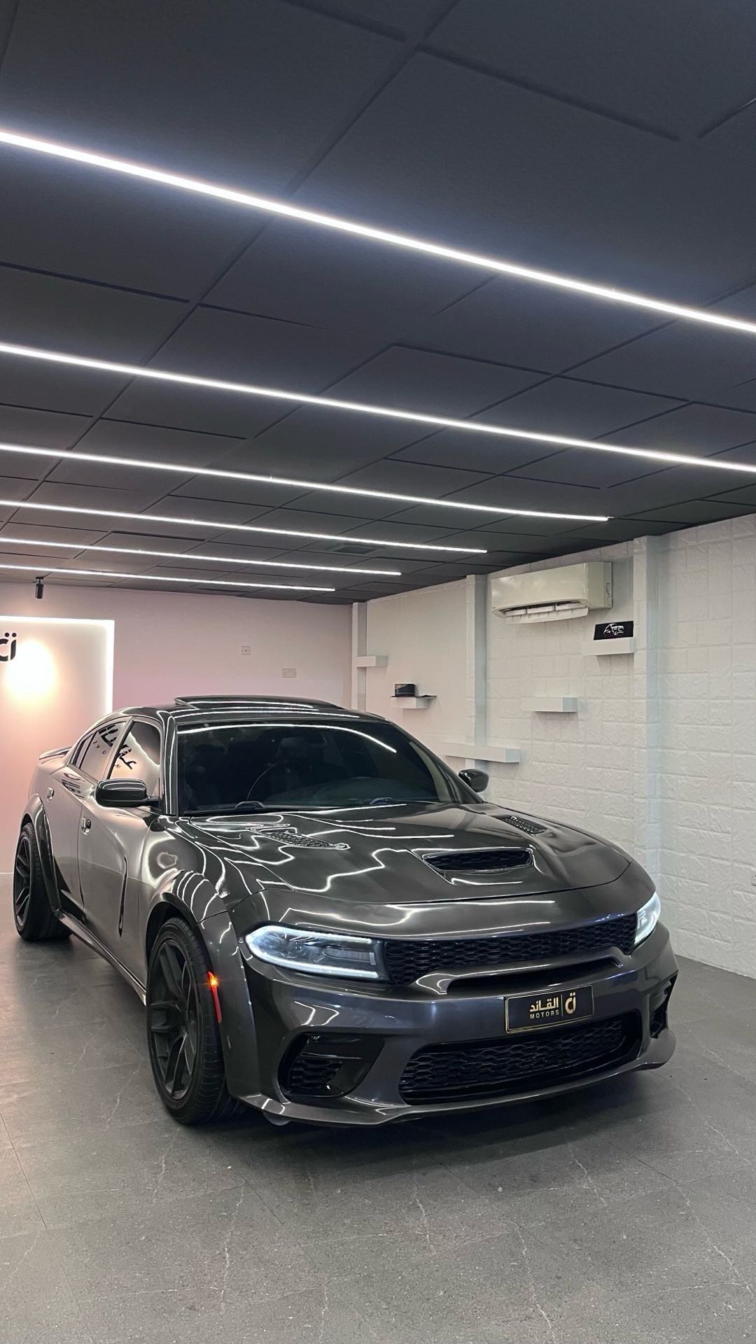 Car Image 2019 DODGE CHARGER SXT