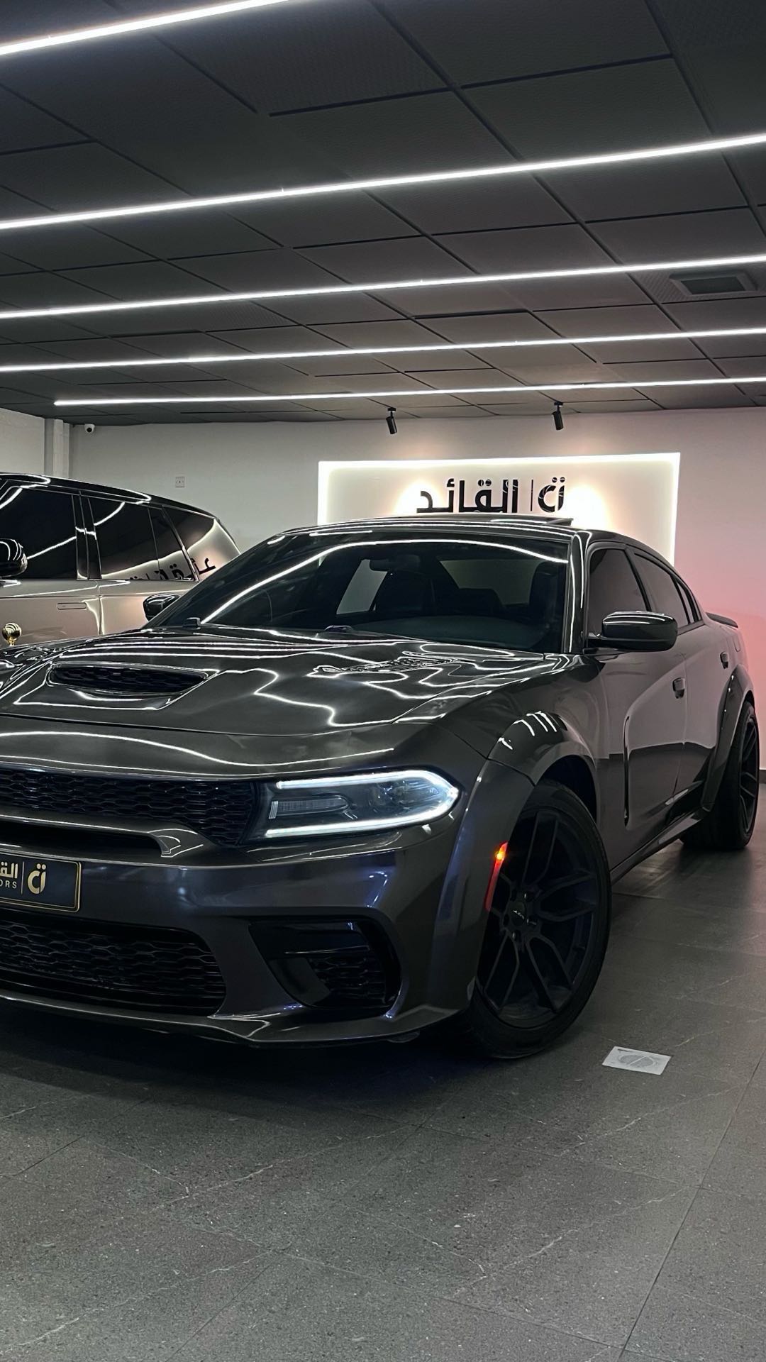 Car Image 2019 DODGE CHARGER SXT