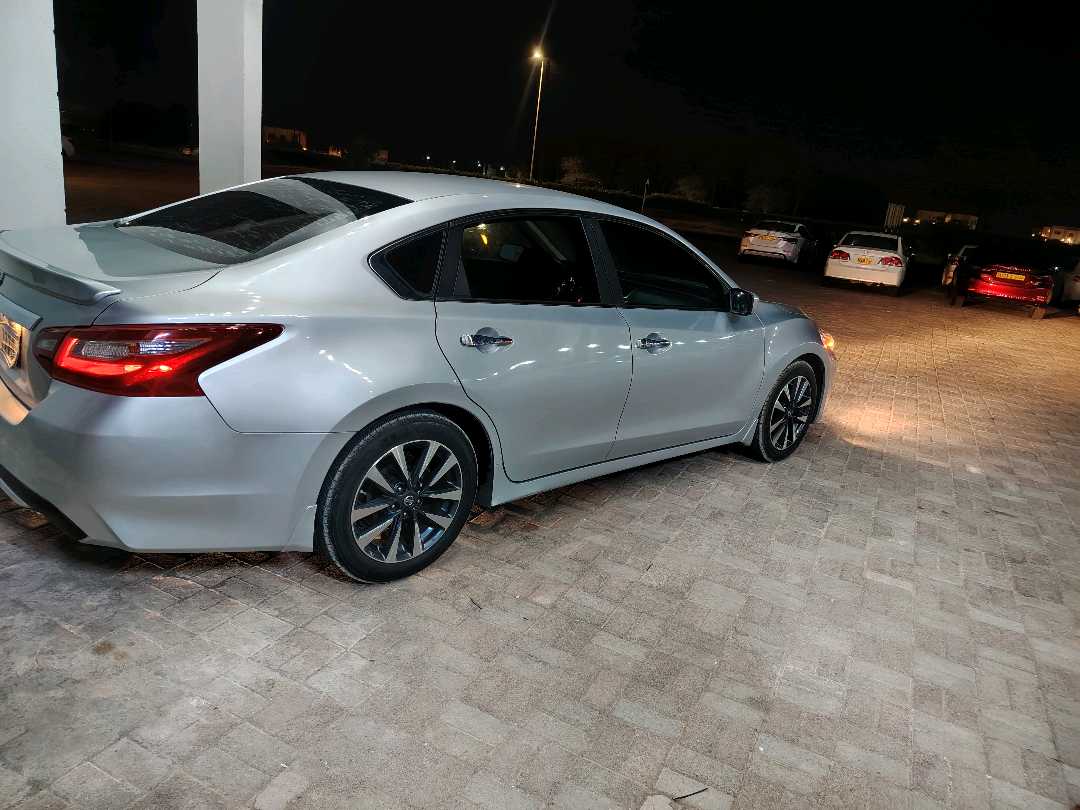 Car Image 2018 NISSAN ALTIMA S