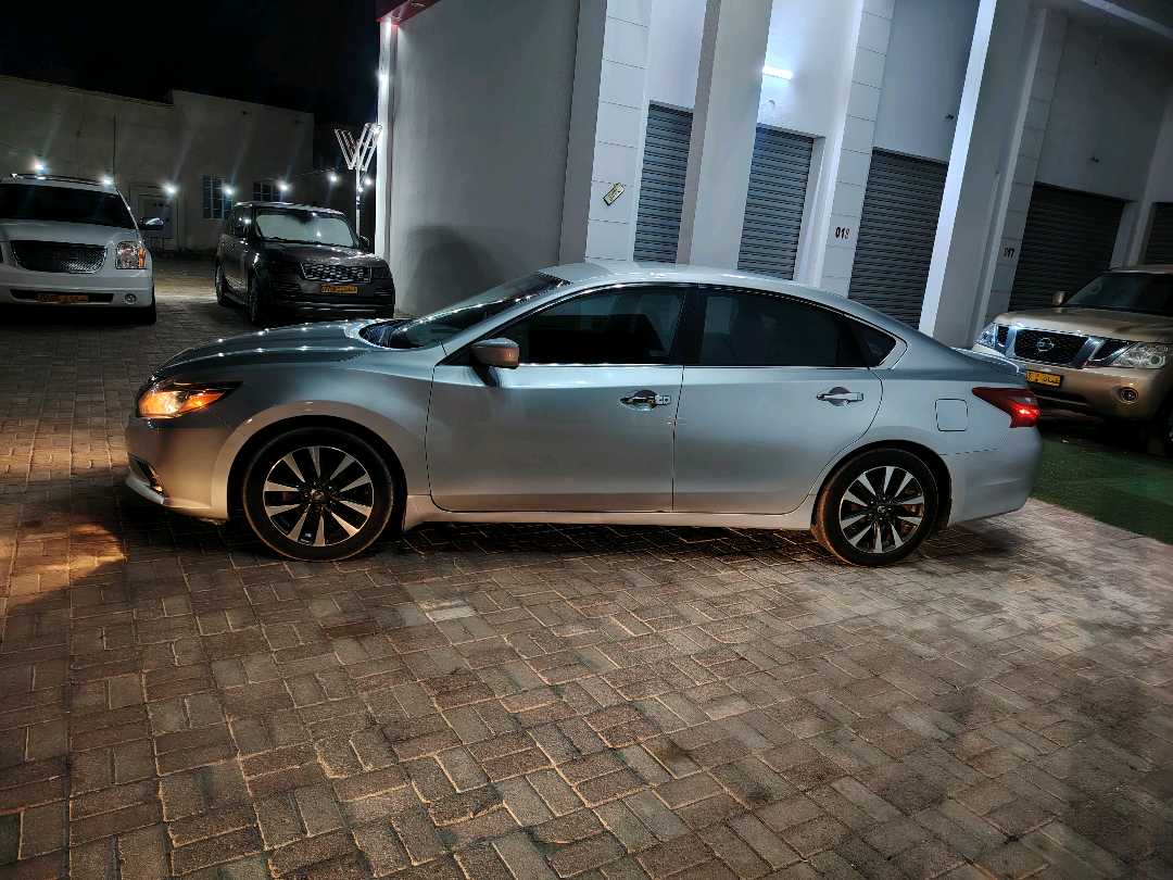 Car Image 2018 NISSAN ALTIMA S